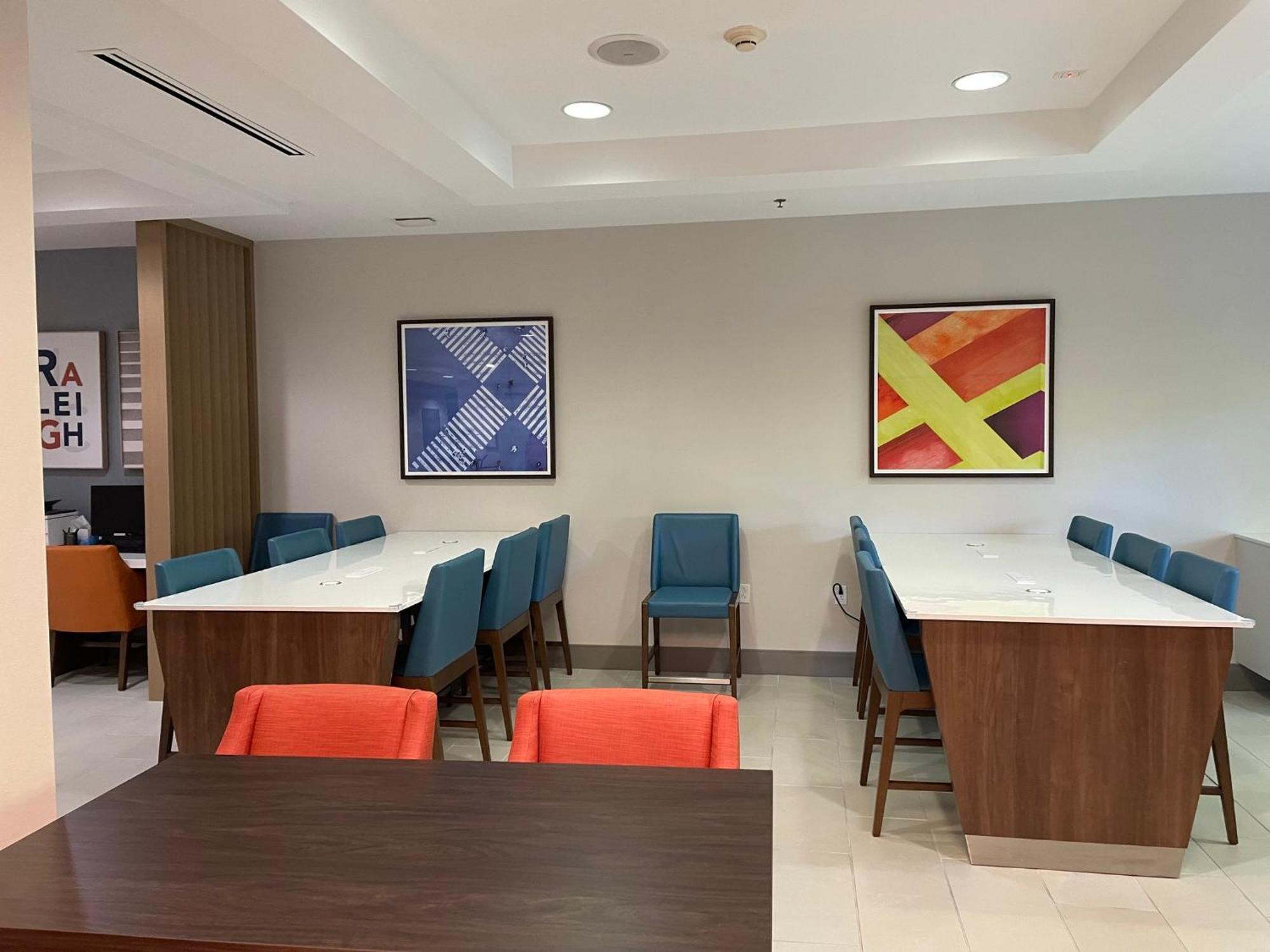 Holiday Inn Express Hotel Raleigh Southwest By Ihg Kültér fotó
