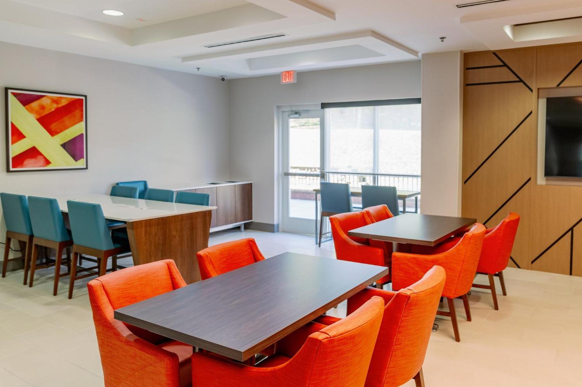 Holiday Inn Express Hotel Raleigh Southwest By Ihg Kültér fotó