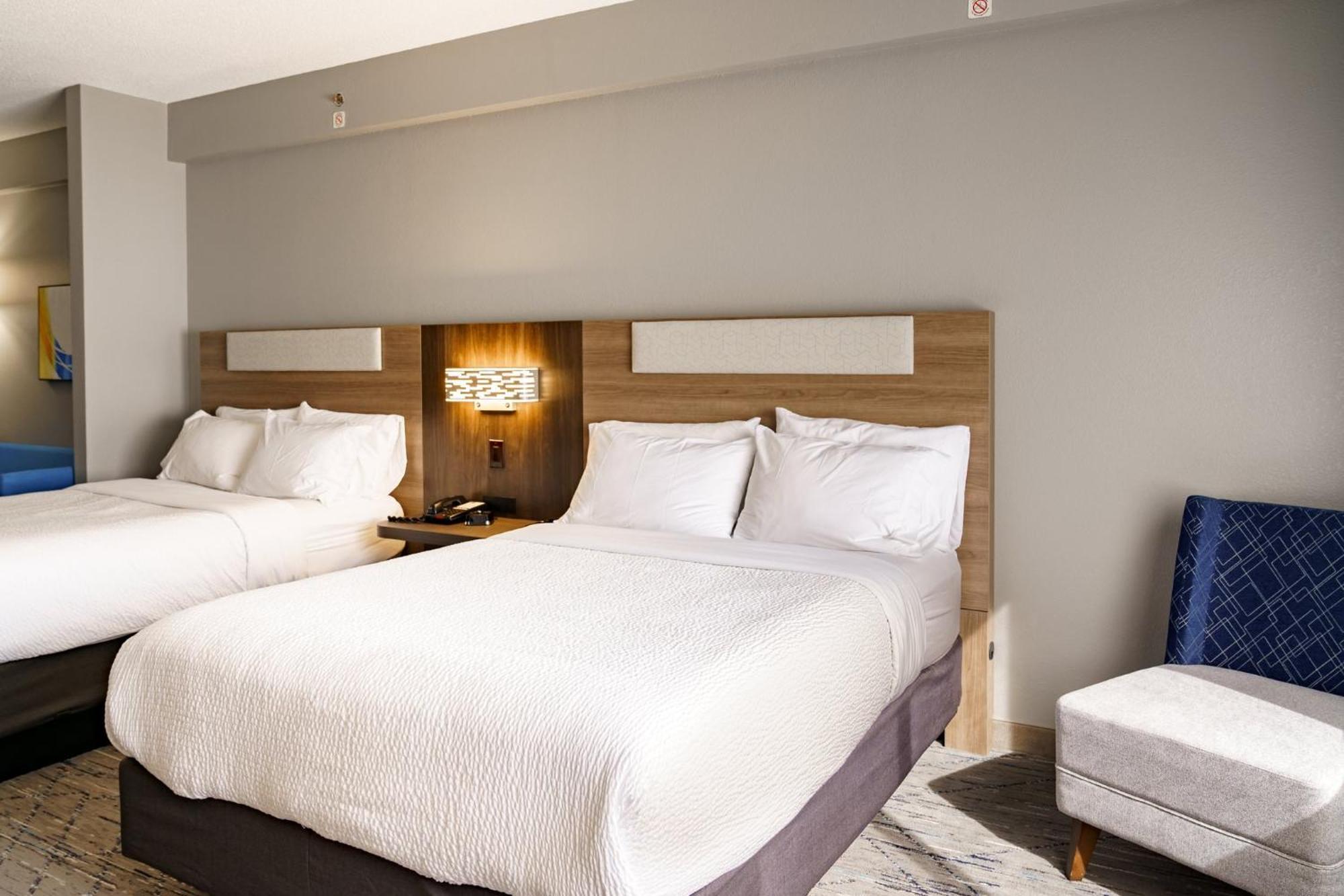 Holiday Inn Express Hotel Raleigh Southwest By Ihg Kültér fotó