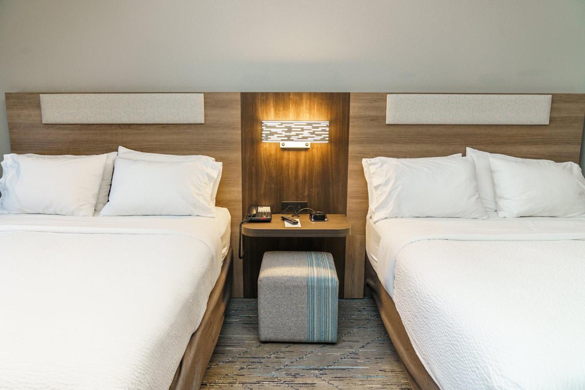 Holiday Inn Express Hotel Raleigh Southwest By Ihg Kültér fotó